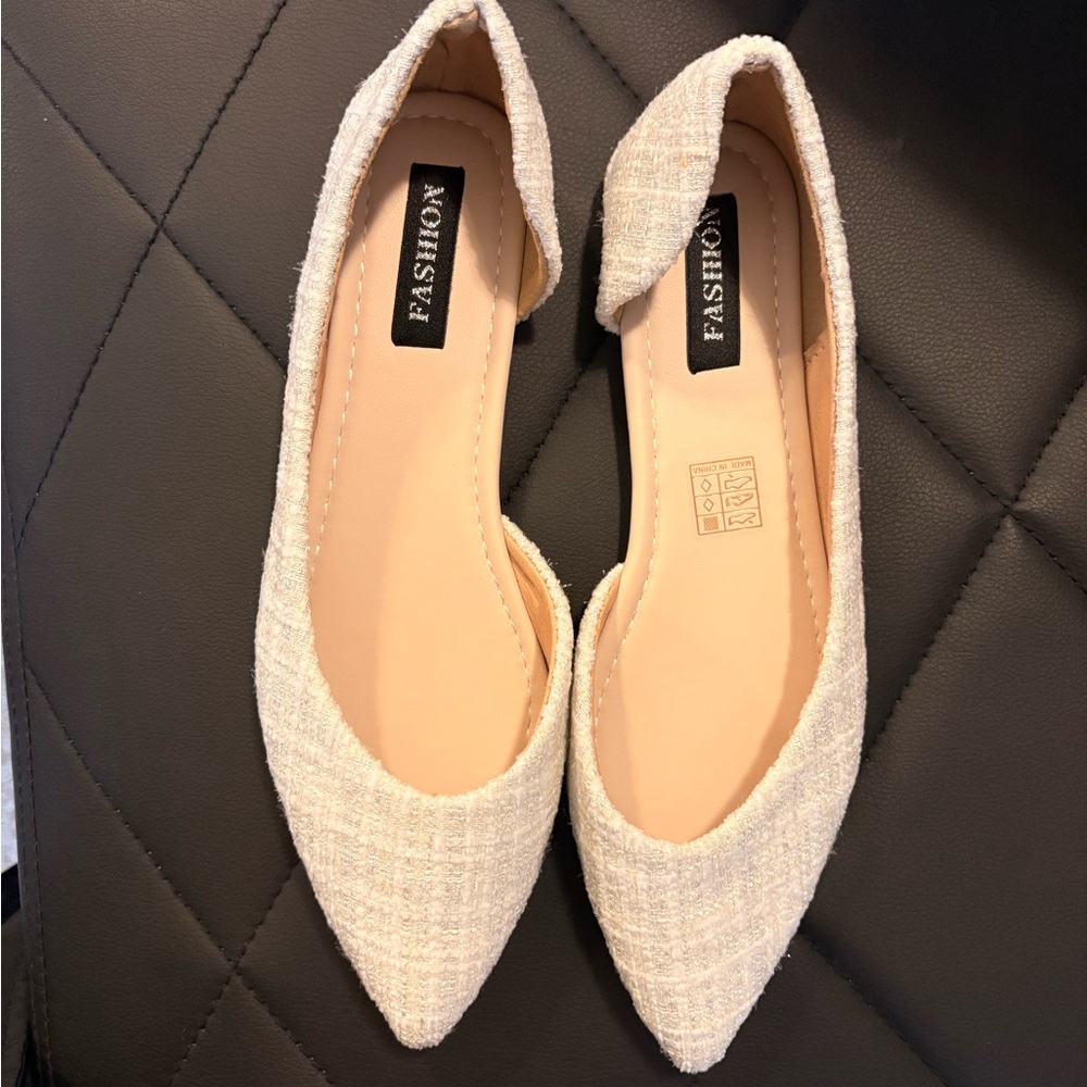 Cream Pointed Toe Women’s Flats